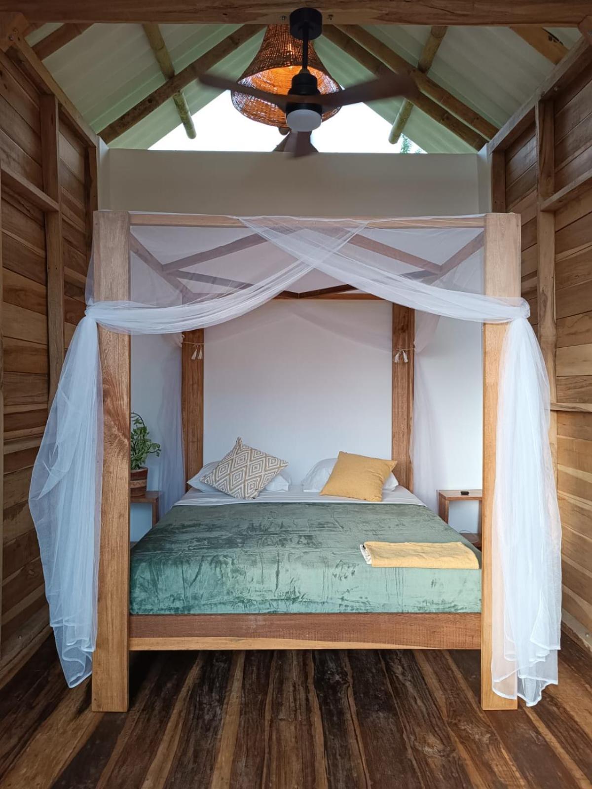 La Mona Eco Cabins Palomino Ngoại thất bức ảnh